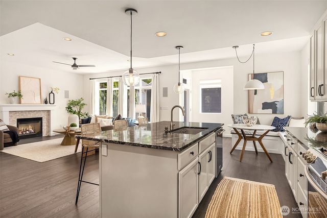 2933 NE Marquette Way, Issaquah, WA 98029