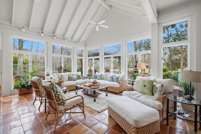 19173 Hickory Bay Ct, Baton Rouge, LA 70817