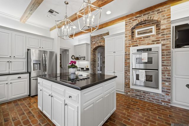 19173 Hickory Bay Ct, Baton Rouge, LA 70817