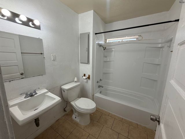 1656 MCGREGOR AVENUE, Wichita Falls, TX 76301