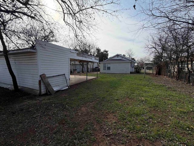 1656 MCGREGOR AVENUE, Wichita Falls, TX 76301