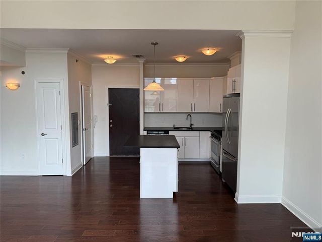 2001 Hudson Terrace 602, Fort Lee, NJ 07024