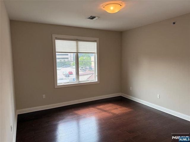 2001 Hudson Terrace 602, Fort Lee, NJ 07024