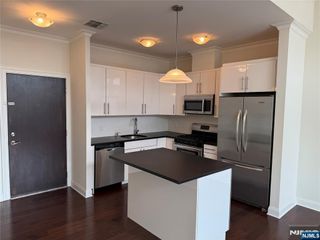 2001 Hudson Terrace 602, Fort Lee, NJ 07024
