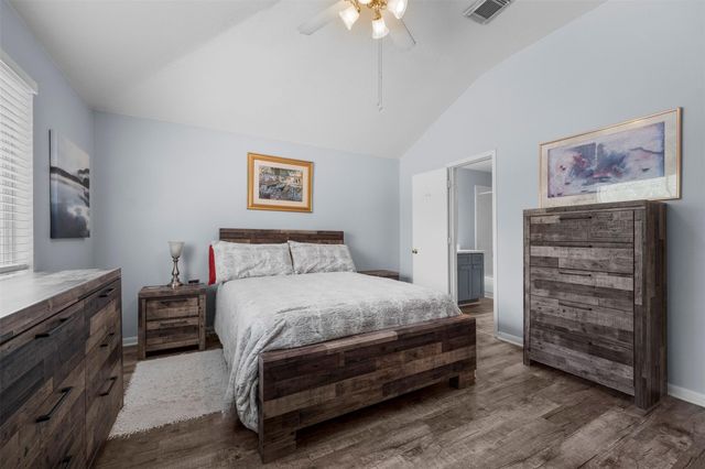 10614 Twin Circles Drive, Montgomery, TX 77356