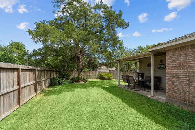 10614 Twin Circles Drive, Montgomery, TX 77356