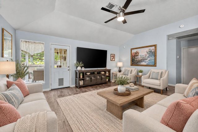 10614 Twin Circles Drive, Montgomery, TX 77356