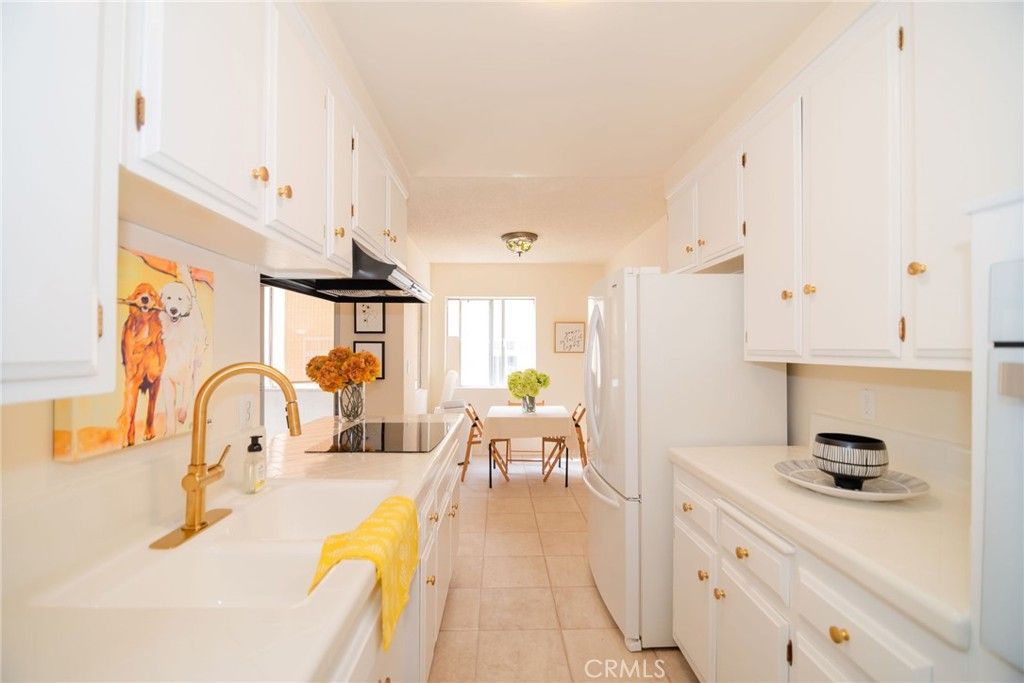 8710 Delgany Avenue 15, Playa Del Rey, CA 90293