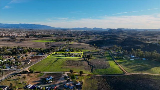 33041 Briggs Road, Menifee, CA 92584