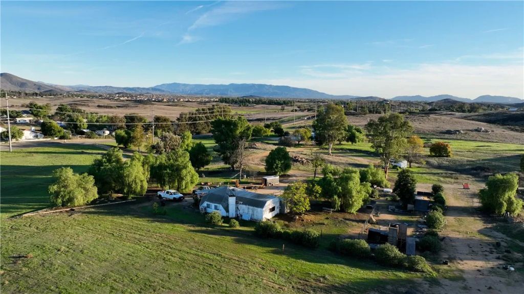 33041 Briggs Road, Menifee, CA 92584