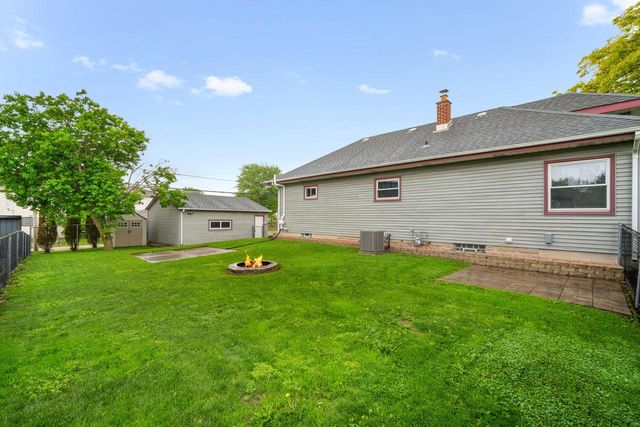 627 Blake AVENUE, South Milwaukee, WI 53172