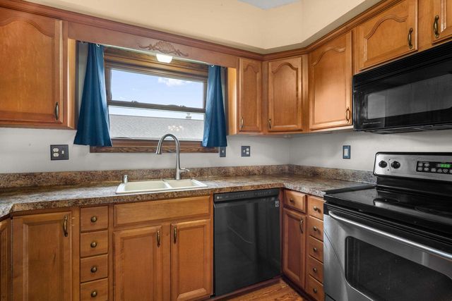 627 Blake AVENUE, South Milwaukee, WI 53172
