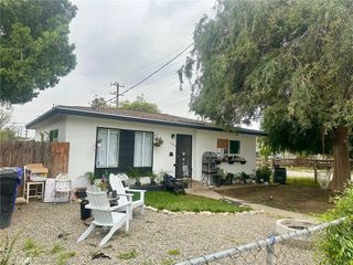 695 W 17th St, San Bernardino, CA 92405