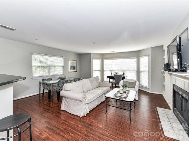 509 N Graham Street 2L, Charlotte, NC 28202