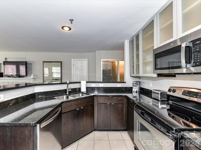 509 N Graham Street 2L, Charlotte, NC 28202