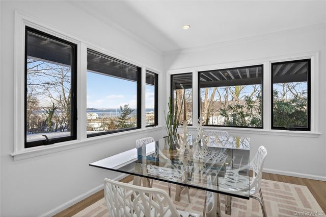 2 Prospect Avenue, Sea Cliff, NY 11579