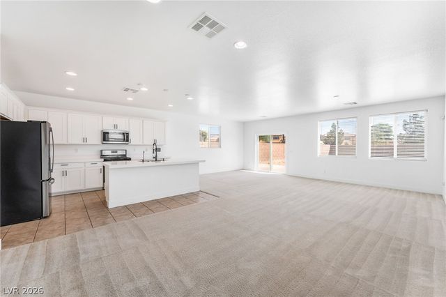 1002 Solemn Cactus Avenue, North Las Vegas, NV 89031
