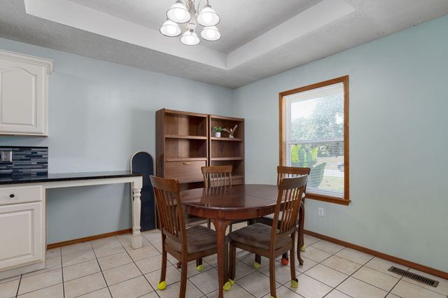 3821 W Lark Street, Springfield, MO 65810