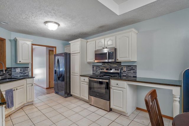 3821 W Lark Street, Springfield, MO 65810
