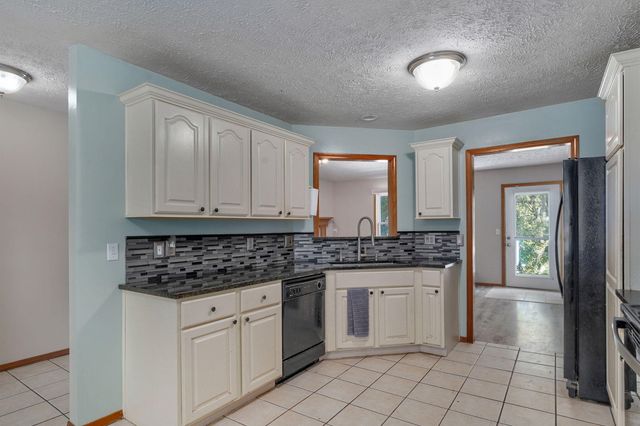 3821 W Lark Street, Springfield, MO 65810