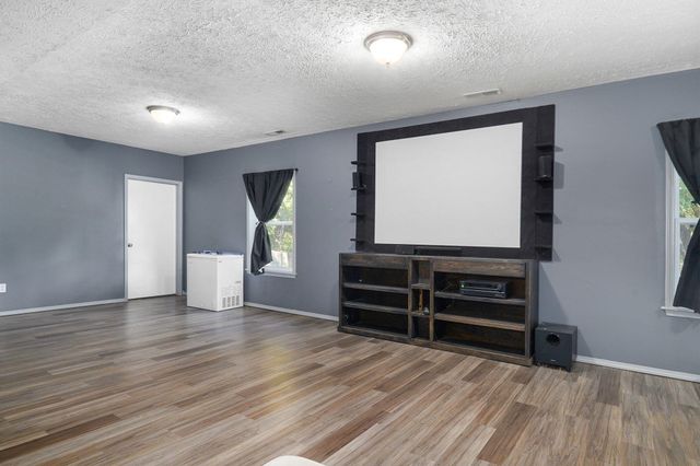 3821 W Lark Street, Springfield, MO 65810
