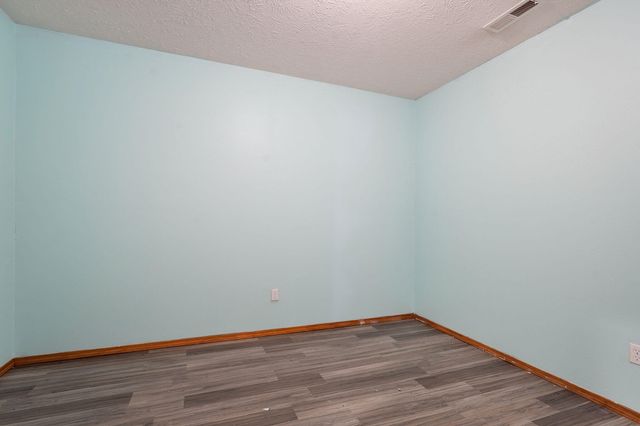 3821 W Lark Street, Springfield, MO 65810