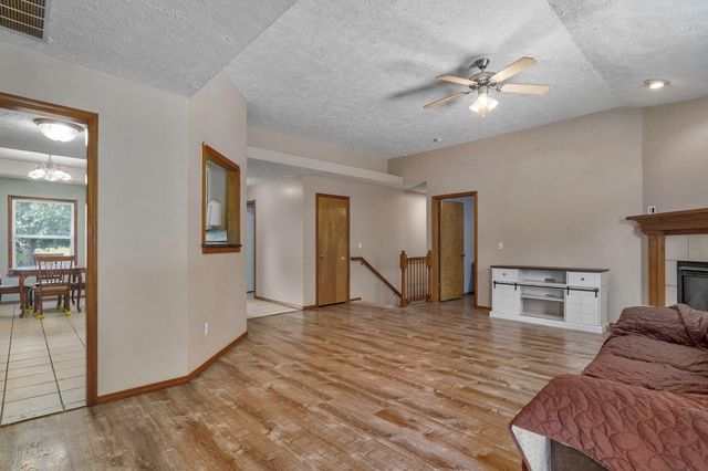 3821 W Lark Street, Springfield, MO 65810