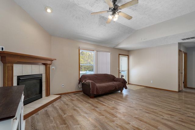 3821 W Lark Street, Springfield, MO 65810