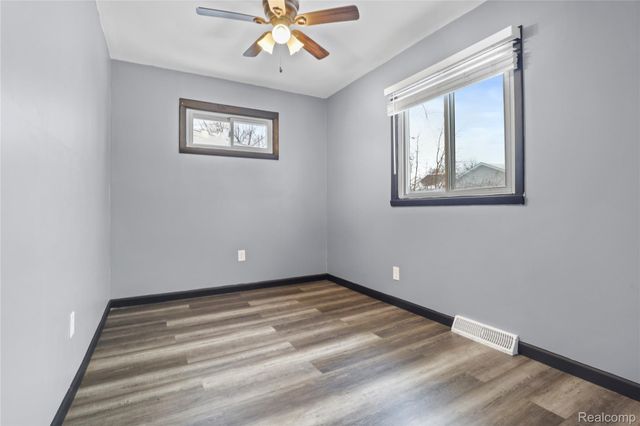 1335 Connell Street, Burton, MI 48529