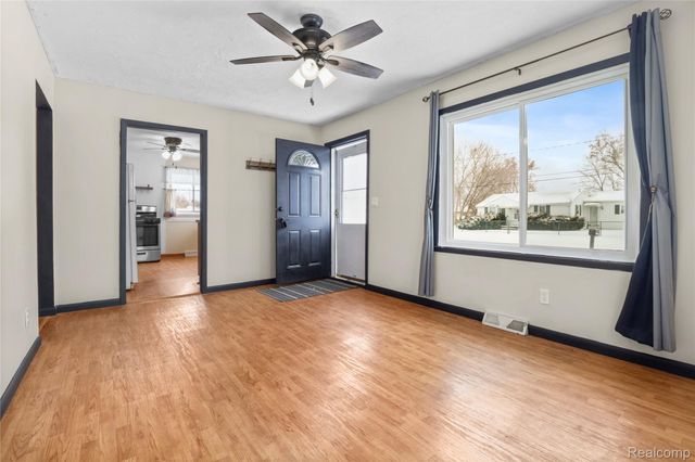 1335 Connell Street, Burton, MI 48529