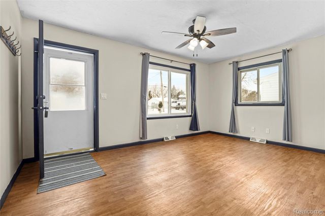 1335 Connell Street, Burton, MI 48529