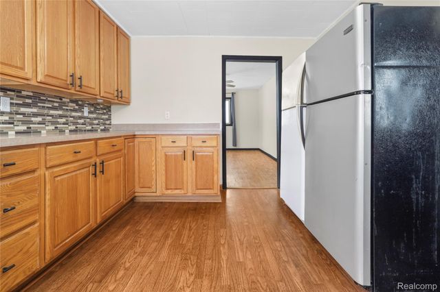 1335 Connell Street, Burton, MI 48529