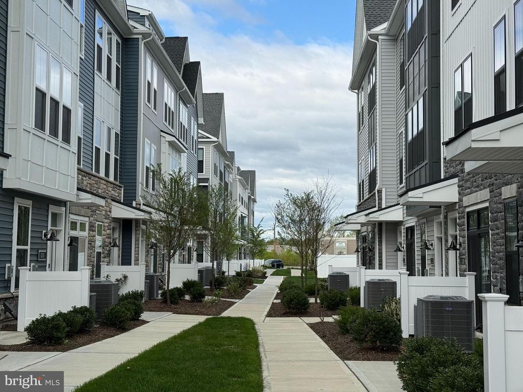 2103 DONATELLO DR, Princeton, NJ 08540