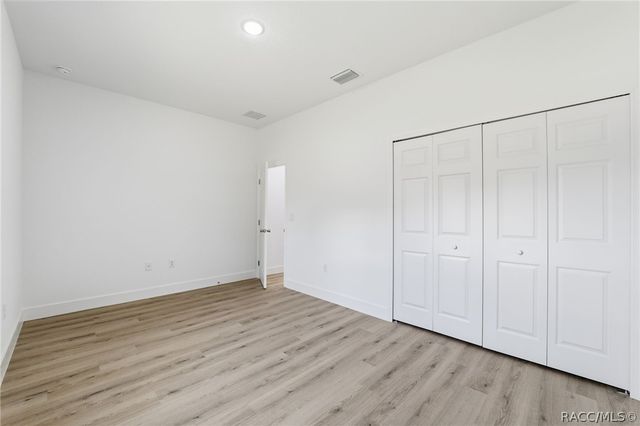 2275 W Linden Drive, Citrus Springs, FL 34434