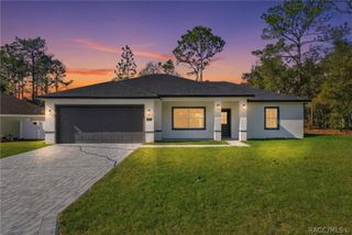 2275 W Linden Drive, Citrus Springs, FL 34434
