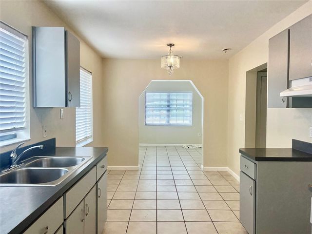 3110 W IVY STREET, Tampa, FL 33607