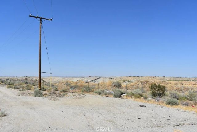 6201 E Pearblossom, Littlerock, CA 93543