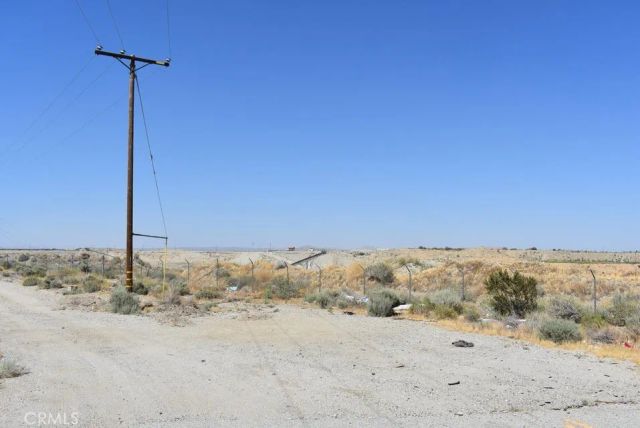 6201 E Pearblossom, Littlerock, CA 93543