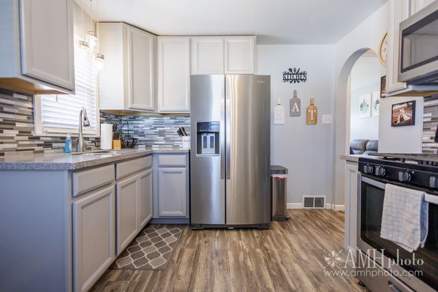 975 W Park Drive, Kankakee, IL 60901