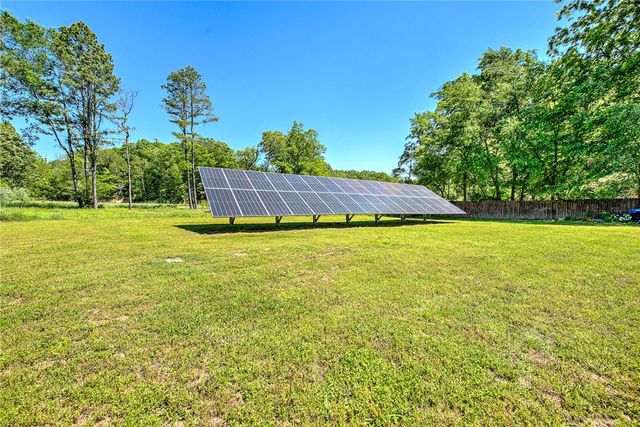 17595 Clear Water Road, Fayetteville, AR 72704