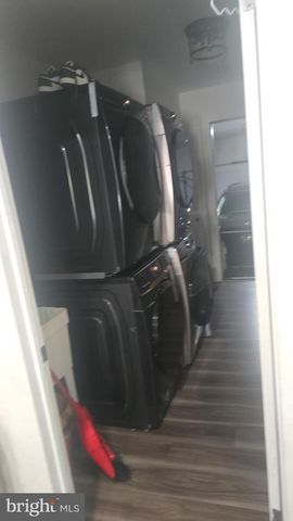 1752 OAK HILL DR, Huntingdon Valley, PA 19006