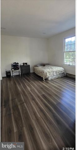 1752 OAK HILL DR, Huntingdon Valley, PA 19006