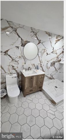 1752 OAK HILL DR, Huntingdon Valley, PA 19006