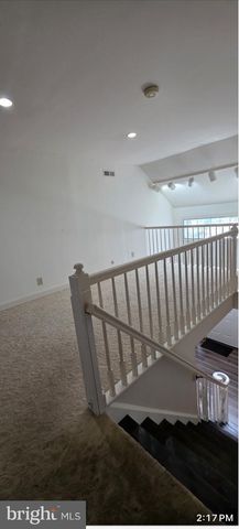 1752 OAK HILL DR, Huntingdon Valley, PA 19006