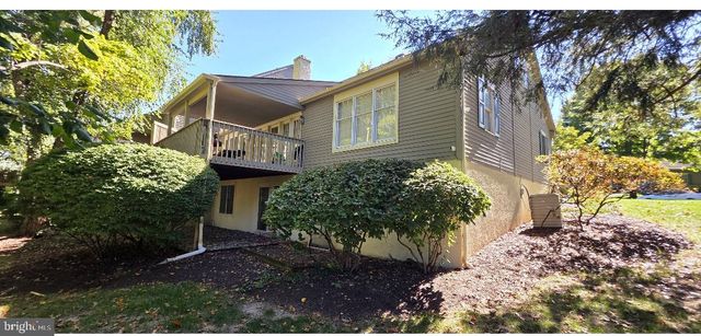 1752 OAK HILL DR, Huntingdon Valley, PA 19006