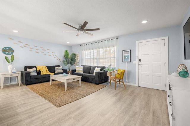 1405 TEMPLE STREET, Clearwater, FL 33756