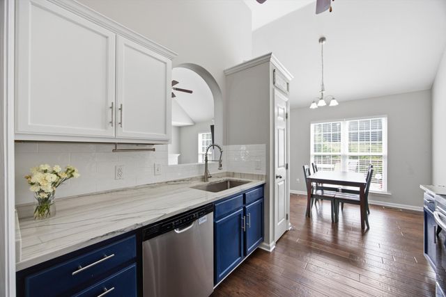 7653 Passport Drive, Ooltewah, TN 37363