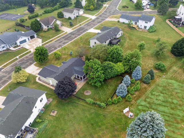 10880 Smokey Mountain Trail, Blue Mounds, WI 53517