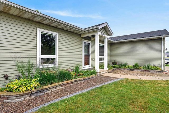 10880 Smokey Mountain Trail, Blue Mounds, WI 53517