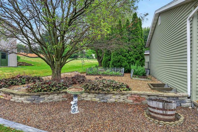 10880 Smokey Mountain Trail, Blue Mounds, WI 53517